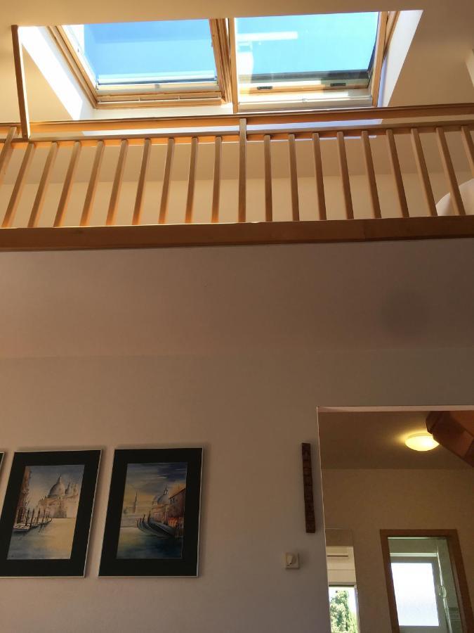 Artists Loft Apartment พูลา ภายนอก รูปภาพ
